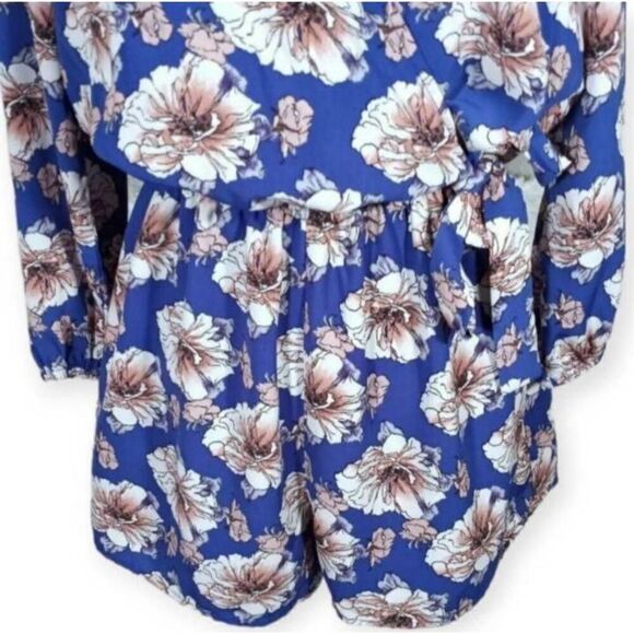 ONE CLOTHING BLUE W/PINK & WHITE FLORAL ROMPER LONG SLEEVES SZ.M EUC. - Picture 3 of 7